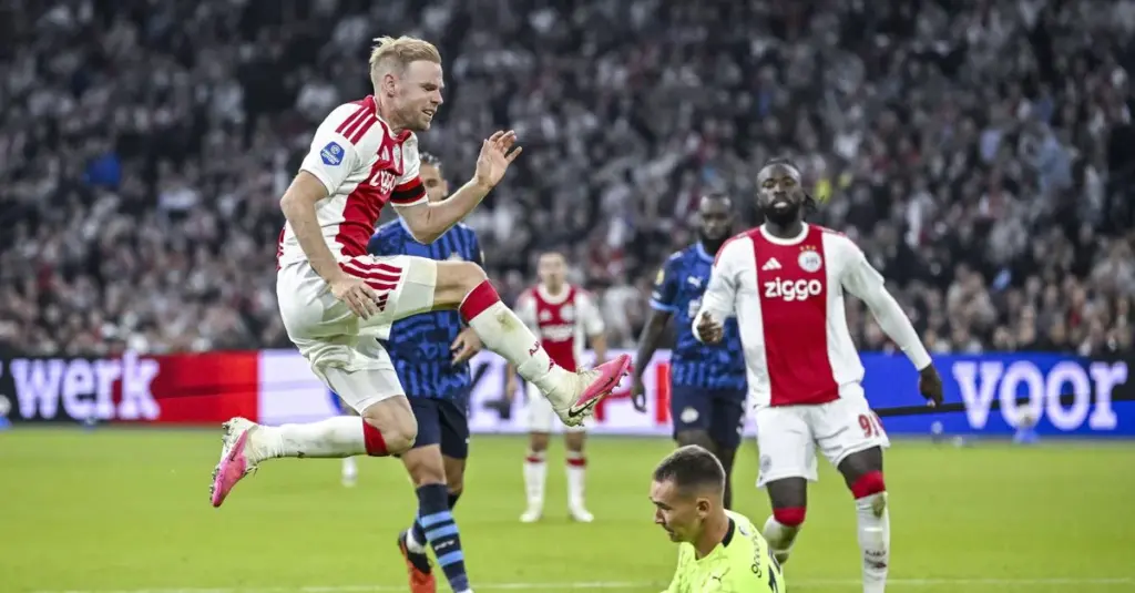 PSV weet weer wat winnen is in Amsterdam: Geertruida direct belangrijk