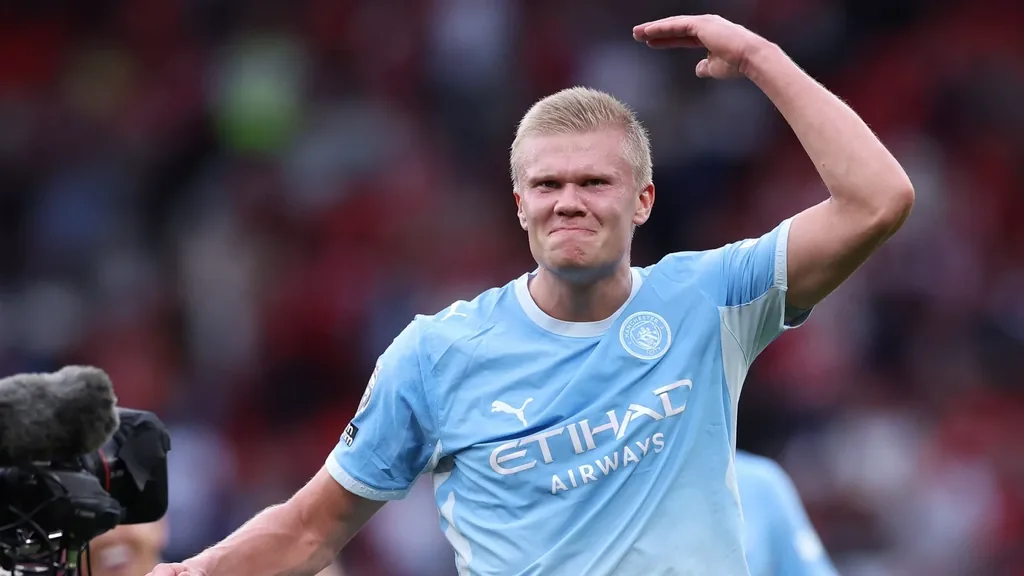 Woede bij Manchester United na beslissende fout in derby: ‘Ik ben helemaal klaar met de VAR’