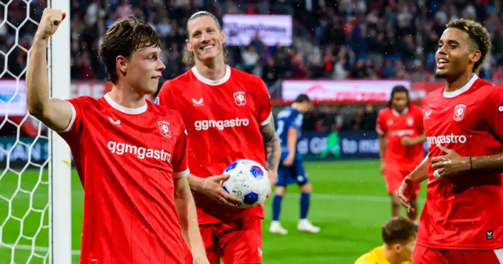 LIVE eredivisie | FC Twente krijgt Telstar in tweede helft toch op de knieën: Ørjasæter tikt eerste goal van het seizoen binnen - AD.nl