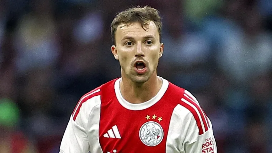 Youri Regeer lucht hart bij Werder Bremen: ’Ik was niet gelukkig bij Ajax’